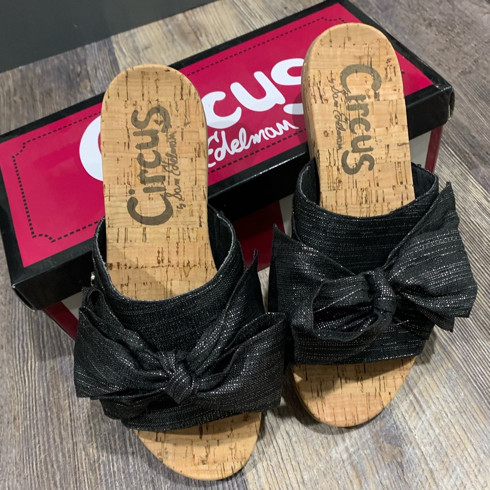 NIB Circus by Sam Edelman - Nicola sandal - Black Metallic